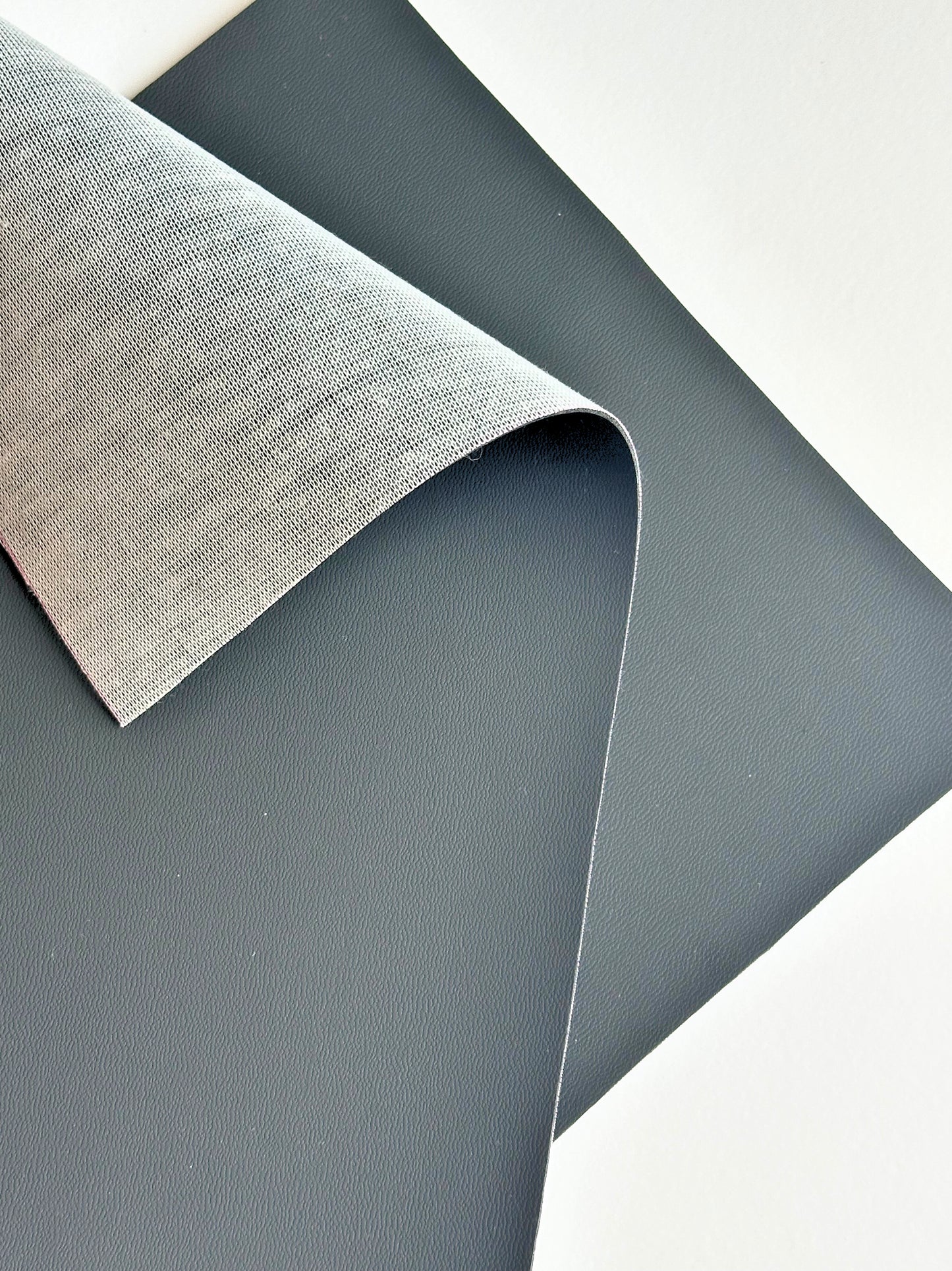 FAUX LEATHER SHEET 21 x 30 CM